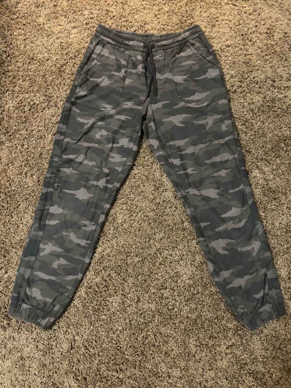Athleta Camo Farallon Jogger Women’s 4